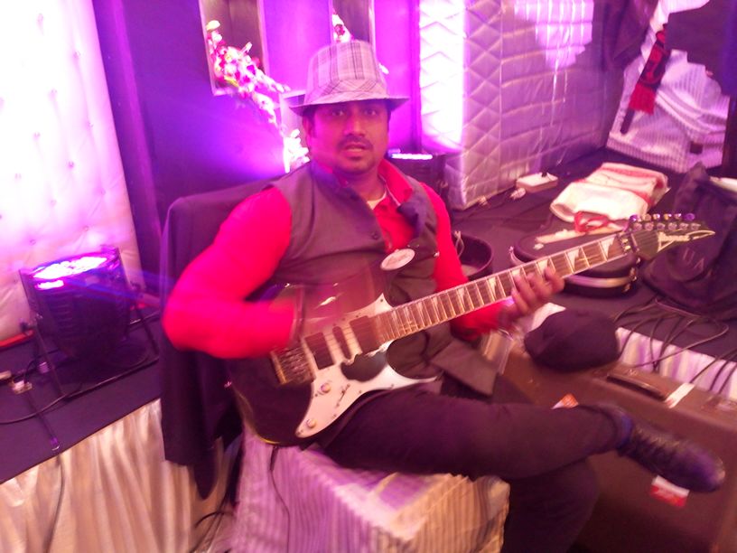 indian guitar players nashik