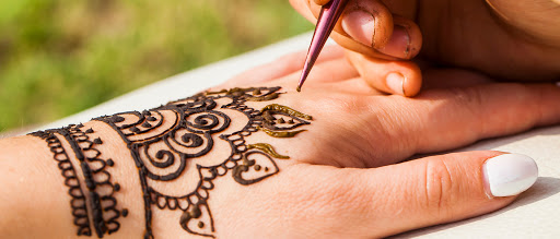 famous mehndi artist nashik