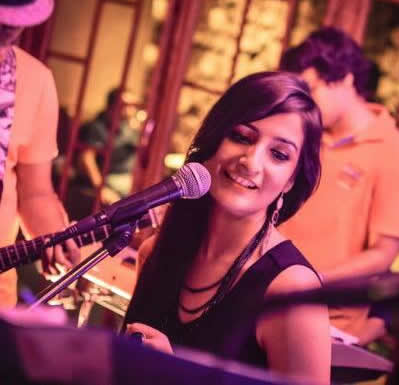 female singers nashik