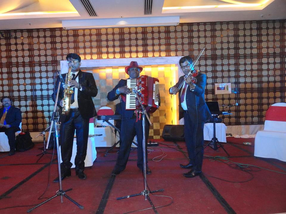 trio musicians nashik