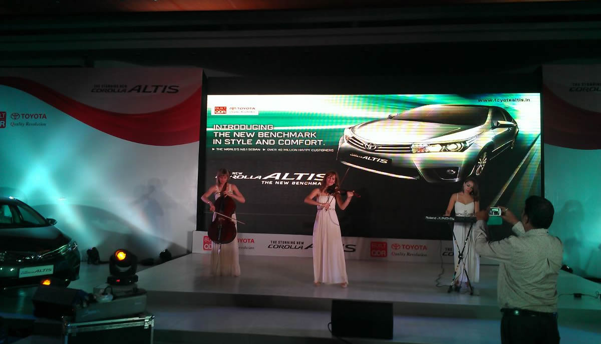 famous trio musicians nashik